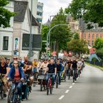 12.07.2020 Fahrraddemo in Oldenburg. Die Demo führte u.a. über die "Nordtangente", einem Autobahnähnlichen Teil des Autobahnrings. ** 07/12/2020 Bicycle demo in Oldenburg. The demo included over the "Nordtangente", a part of the motorway ring similar to a motorway.