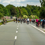 12.07.2020 Fahrraddemo in Oldenburg. Die Demo führte u.a. über die "Nordtangente", einem Autobahnähnlichen Teil des Autobahnrings. ** 07/12/2020 Bicycle demo in Oldenburg. The demo included over the "Nordtangente", a part of the motorway ring similar to a motorway.