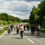 12.07.2020 Fahrraddemo in Oldenburg. Die Demo führte u.a. über die "Nordtangente", einem Autobahnähnlichen Teil des Autobahnrings. ** 07/12/2020 Bicycle demo in Oldenburg. The demo included over the "Nordtangente", a part of the motorway ring similar to a motorway.