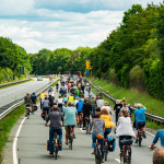 12.07.2020 Fahrraddemo in Oldenburg. Die Demo führte u.a. über die "Nordtangente", einem Autobahnähnlichen Teil des Autobahnrings. ** 07/12/2020 Bicycle demo in Oldenburg. The demo included over the "Nordtangente", a part of the motorway ring similar to a motorway.